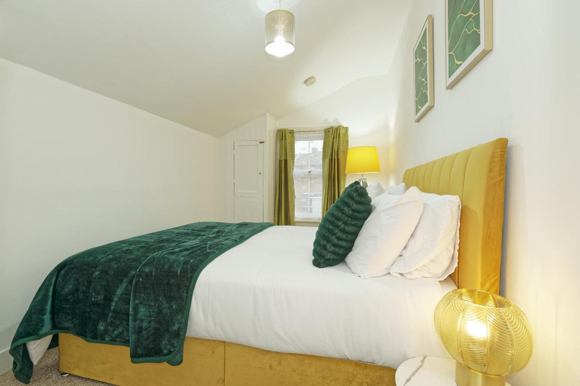 Ferienwohnung Lovely Luxury 3 Bed House Chatham  Exterior foto